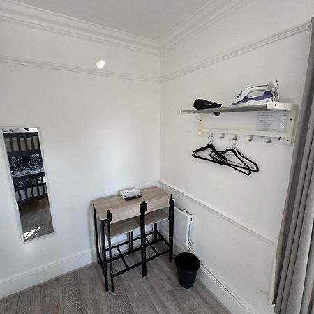 Wandsworth Guest Rooms 64 London Exterior foto