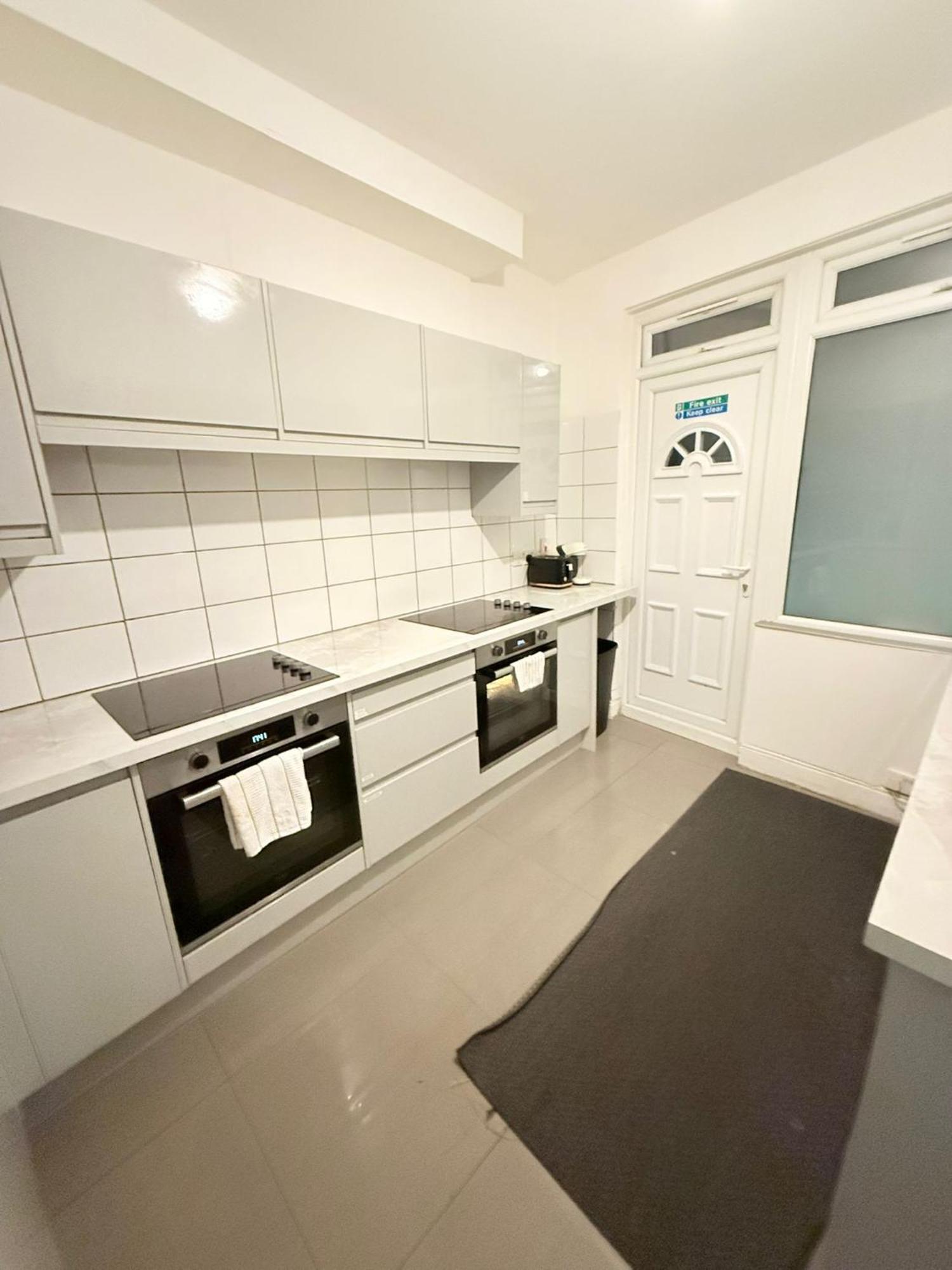 Wandsworth Guest Rooms 64 London Exterior foto